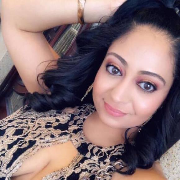 Meet your Posher, Joanna - Picture 1 of 1